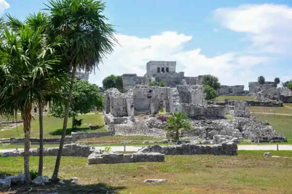 Main temple of  Tulum ruins with archaeological site view