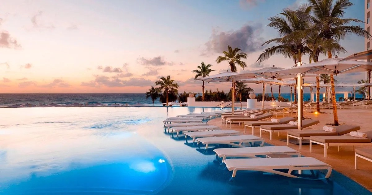 Le Blanc Spa Resort Cancun hotel and private tour pickup