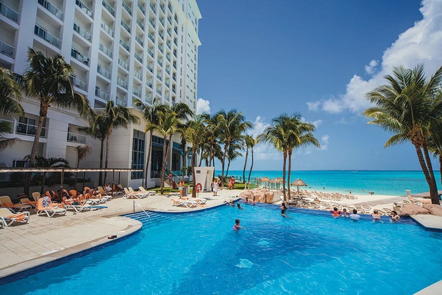 RIU Hotels Cancun & Riviera Maya hotel and private tour pickup