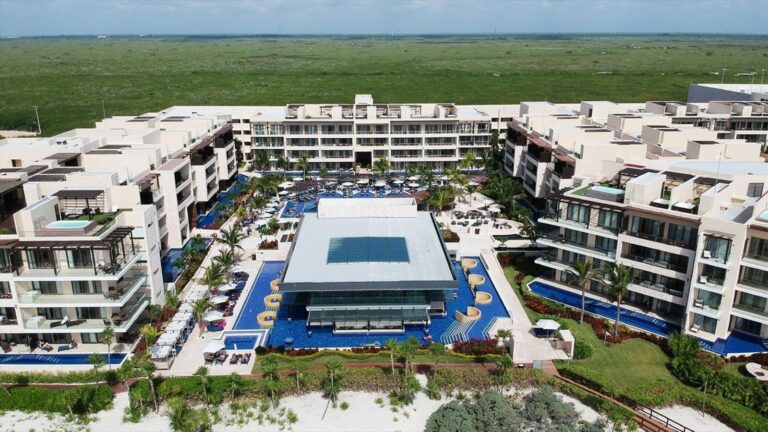 Hideaway At Royalton Riviera Cancun hotel