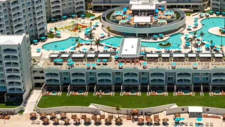 Hilton Cancun Mar Caribe hotel