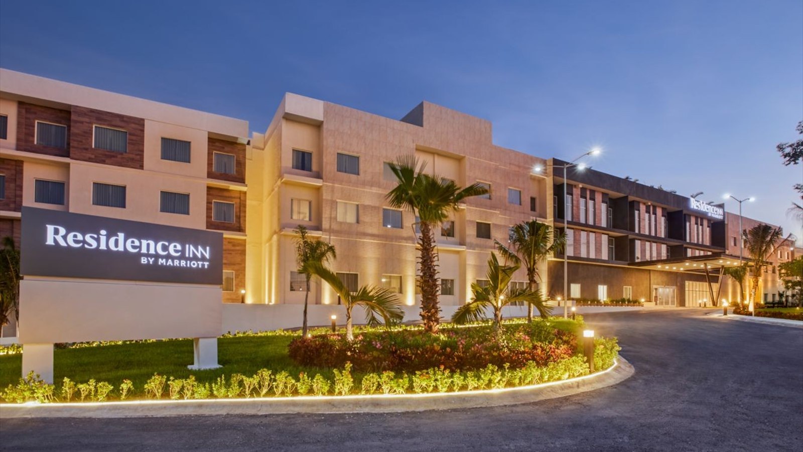 Residence Inn by Marriott Playa del Carmen hotel and private tour pickup