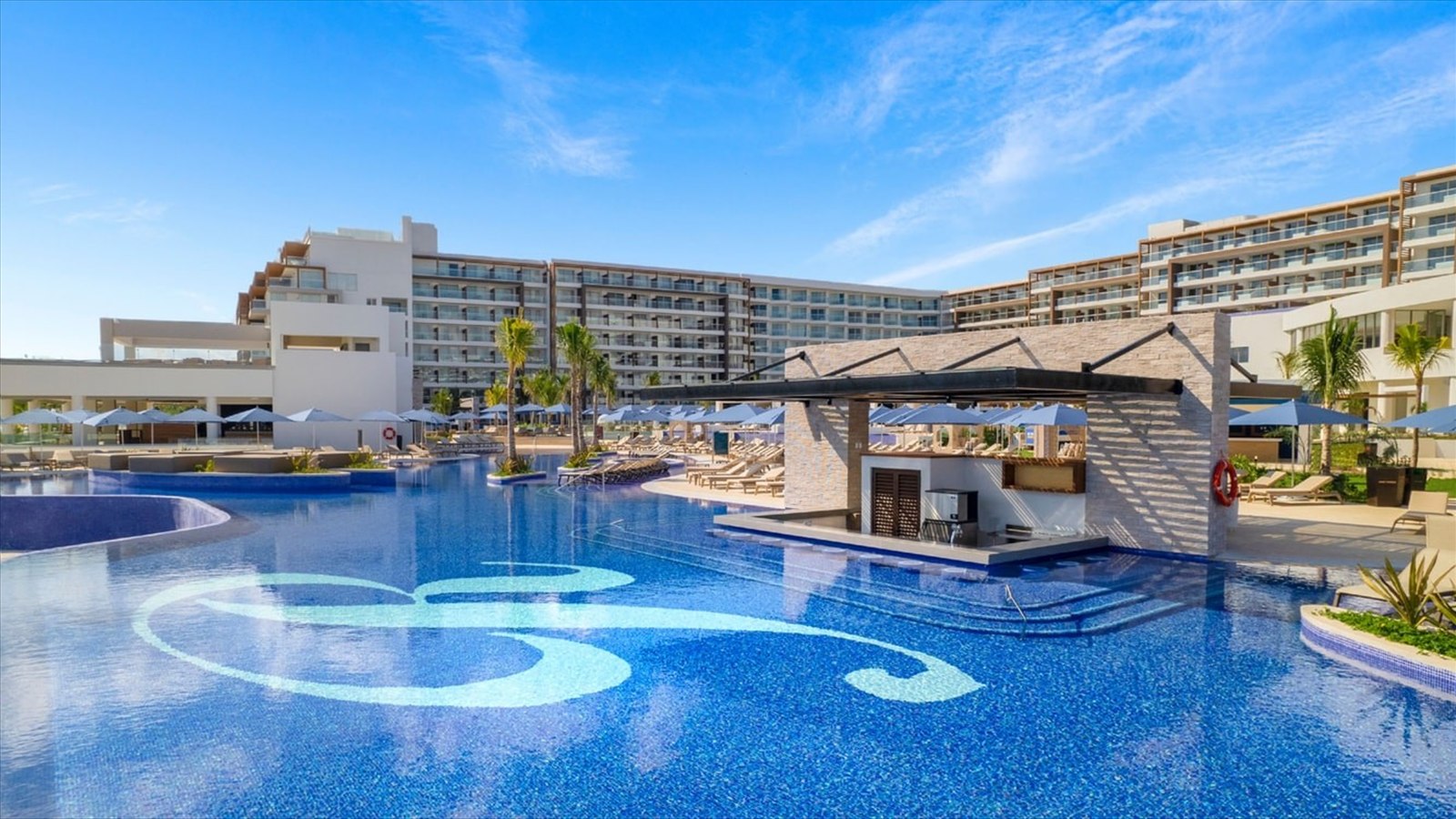 Royalton Splash Riviera Cancun hotel and private tour pickup