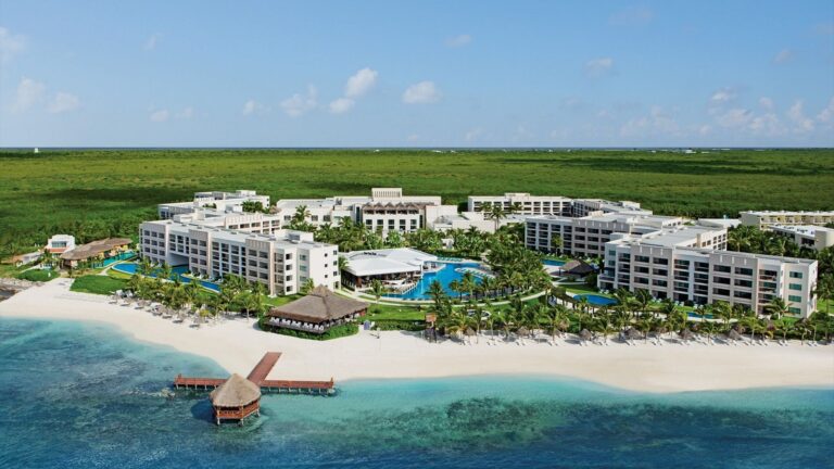 Secrets Maroma Beach hotel