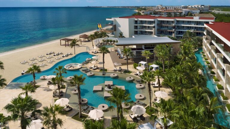 Secrets Riviera Cancun hotel