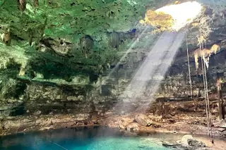 Cenote Samulá light
beam through ceiling