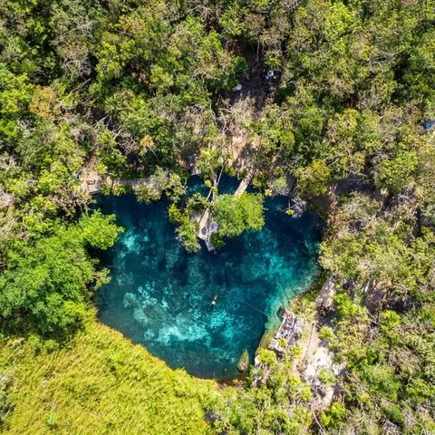 💙 Cenote Corazón 💙 One of the Riviera Maya's most unique cenotes, Cenote Corazón is named after its natural heart shape, best seen from above. Surrounded by lush jungle and crystal…