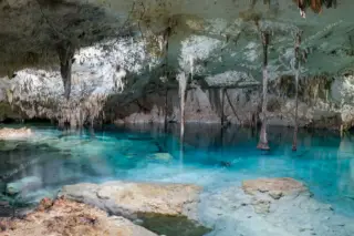 Private cenote tour
  Cancun Taak Bi Ha stunning cave