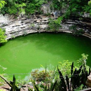 Cenote El Cenote Sagrado