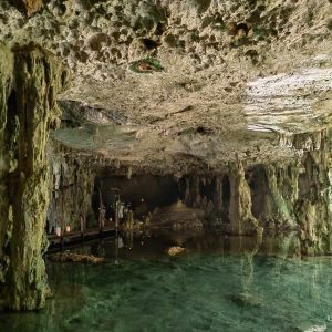 Cenote Mil Columnas
